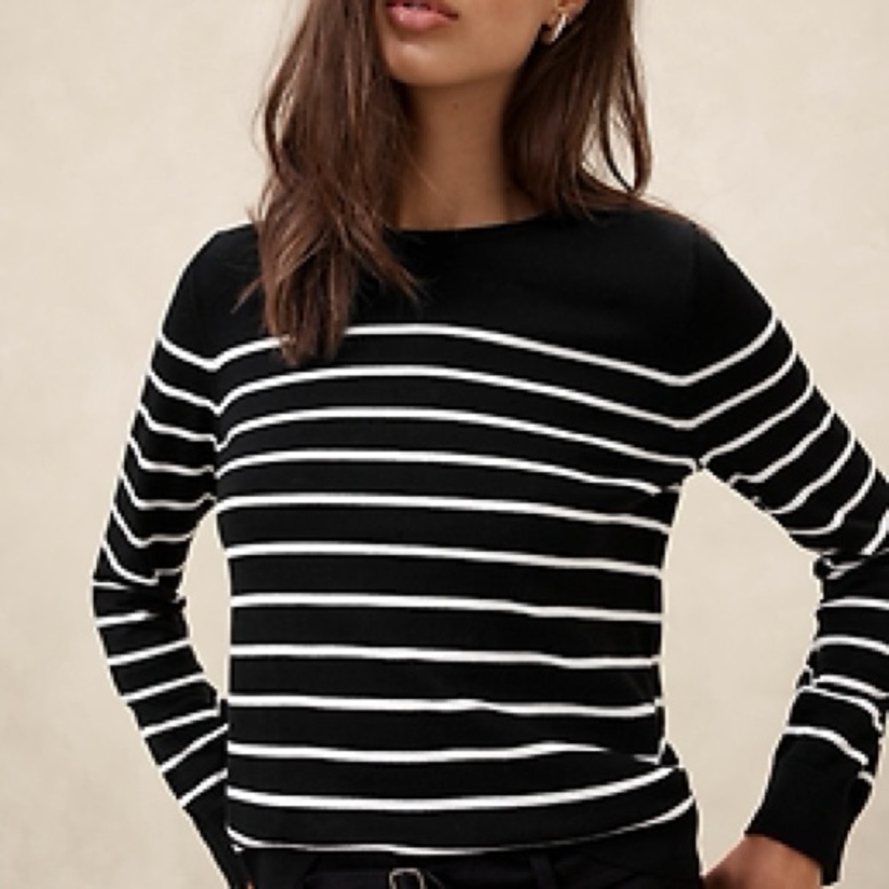 Banana Republic Forever Crew Neck Black and White Striped Sweater